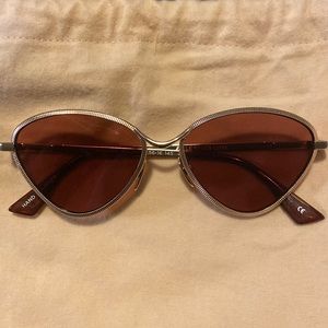 Le Specs, established 1979, is an iconic Australian sunglasses brand design